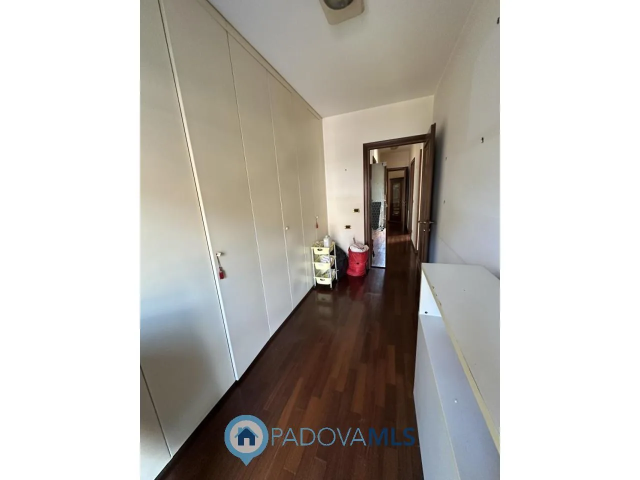 Appartamento con 3 camere e ampio terrazzo nel cuore di Montegrotto Terme (PD) — foto 23