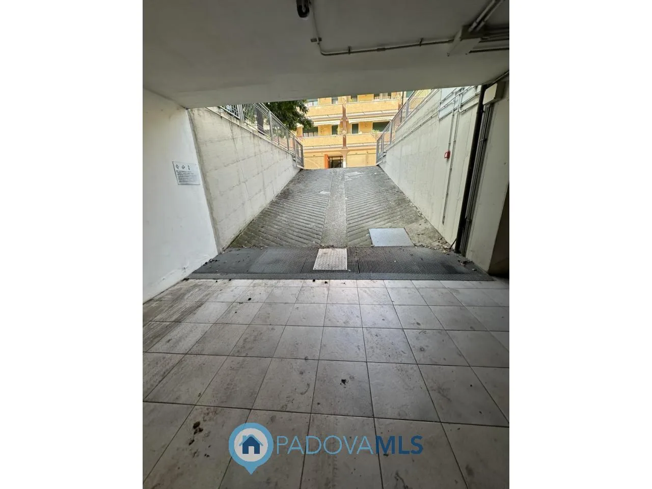 Appartamento con 3 camere e ampio terrazzo nel cuore di Montegrotto Terme (PD) — foto 36