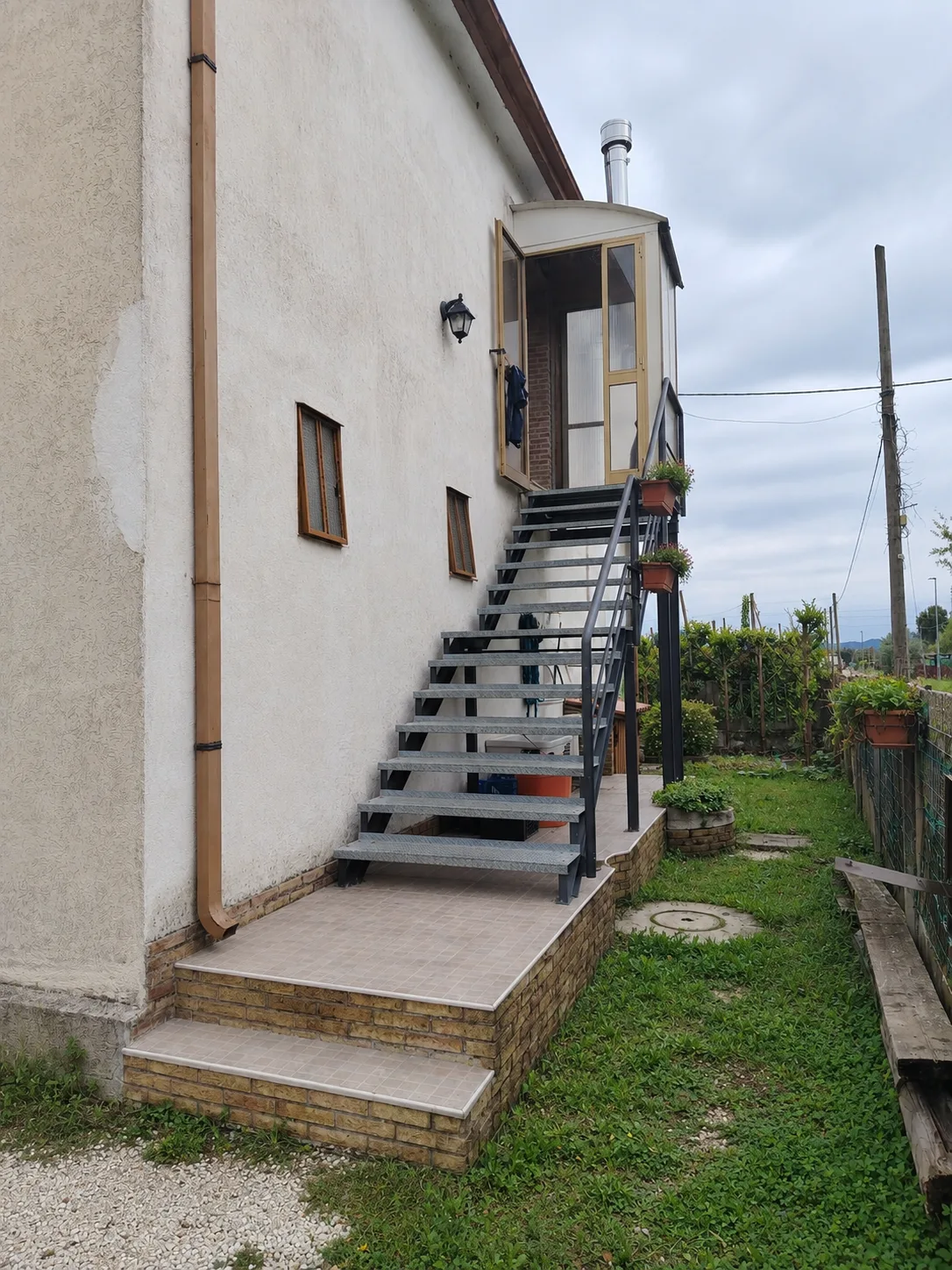 CASA SINGOLA IMMERSA NEL VERDE CON PROGETTO APPROVATO — foto 7