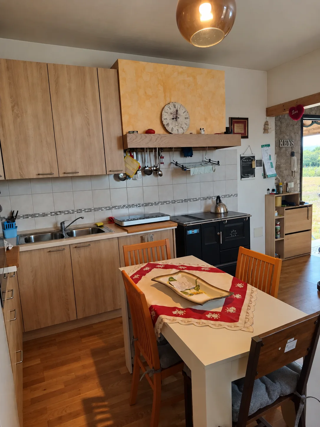 CASA SINGOLA IMMERSA NEL VERDE CON PROGETTO APPROVATO — foto 11