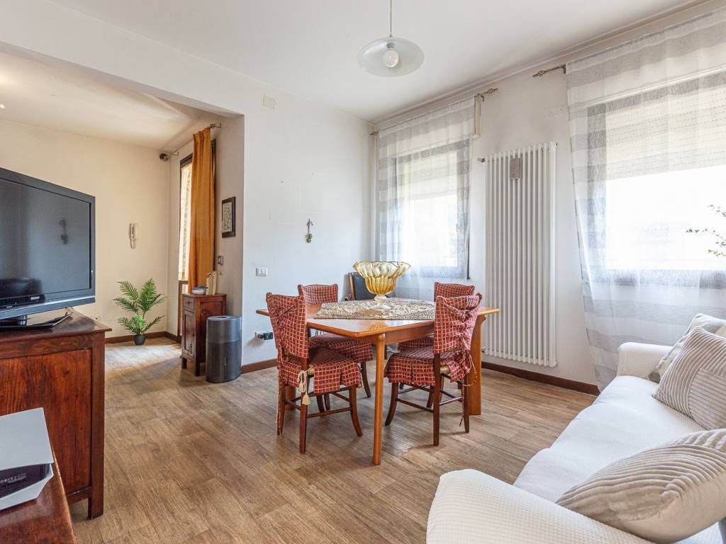 CASA SINGOLA CON DUE APPARTAMENTI INDIPENDENTI CENTRO PADOVA — foto 2