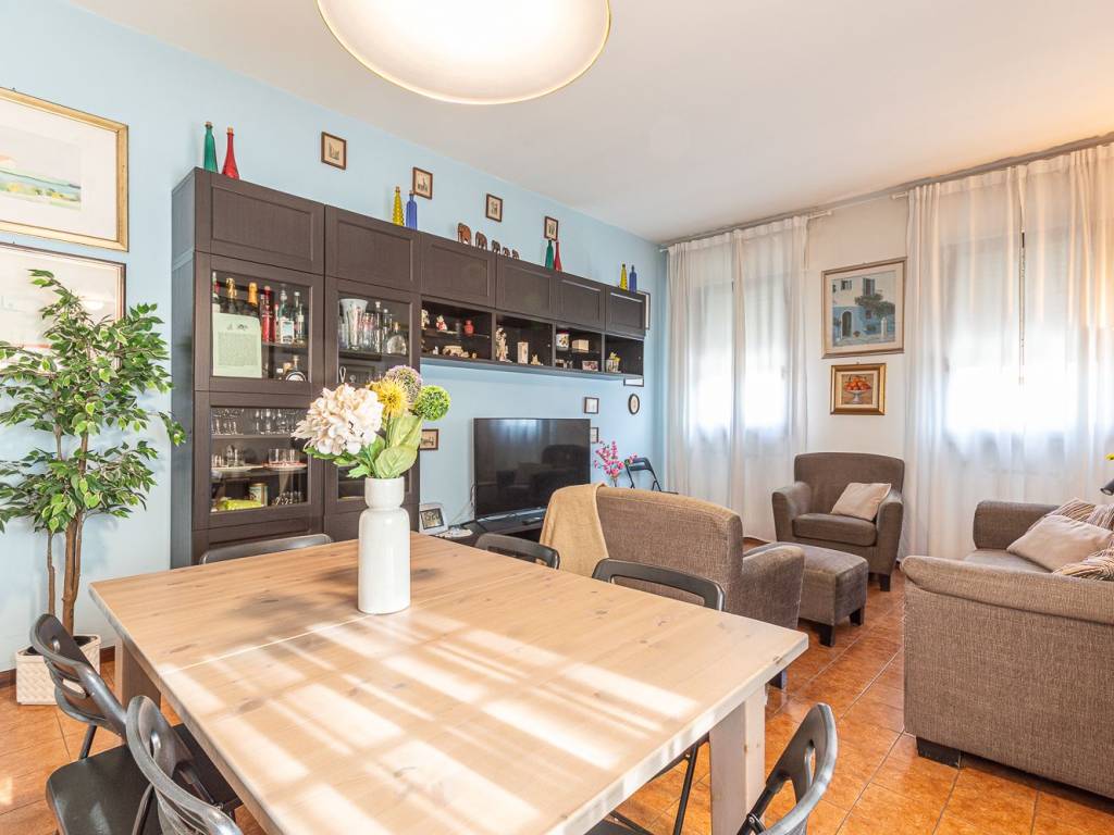 CASA SINGOLA CON DUE APPARTAMENTI INDIPENDENTI CENTRO PADOVA — foto 3