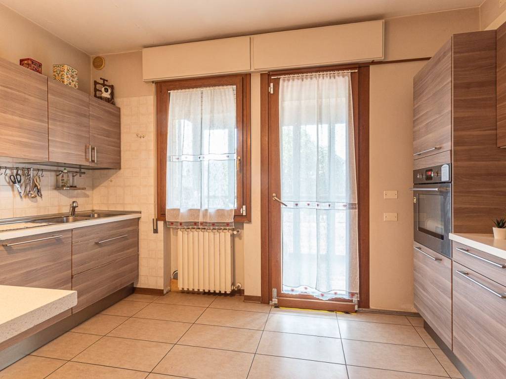 CASA SINGOLA CON DUE APPARTAMENTI INDIPENDENTI CENTRO PADOVA — foto 34