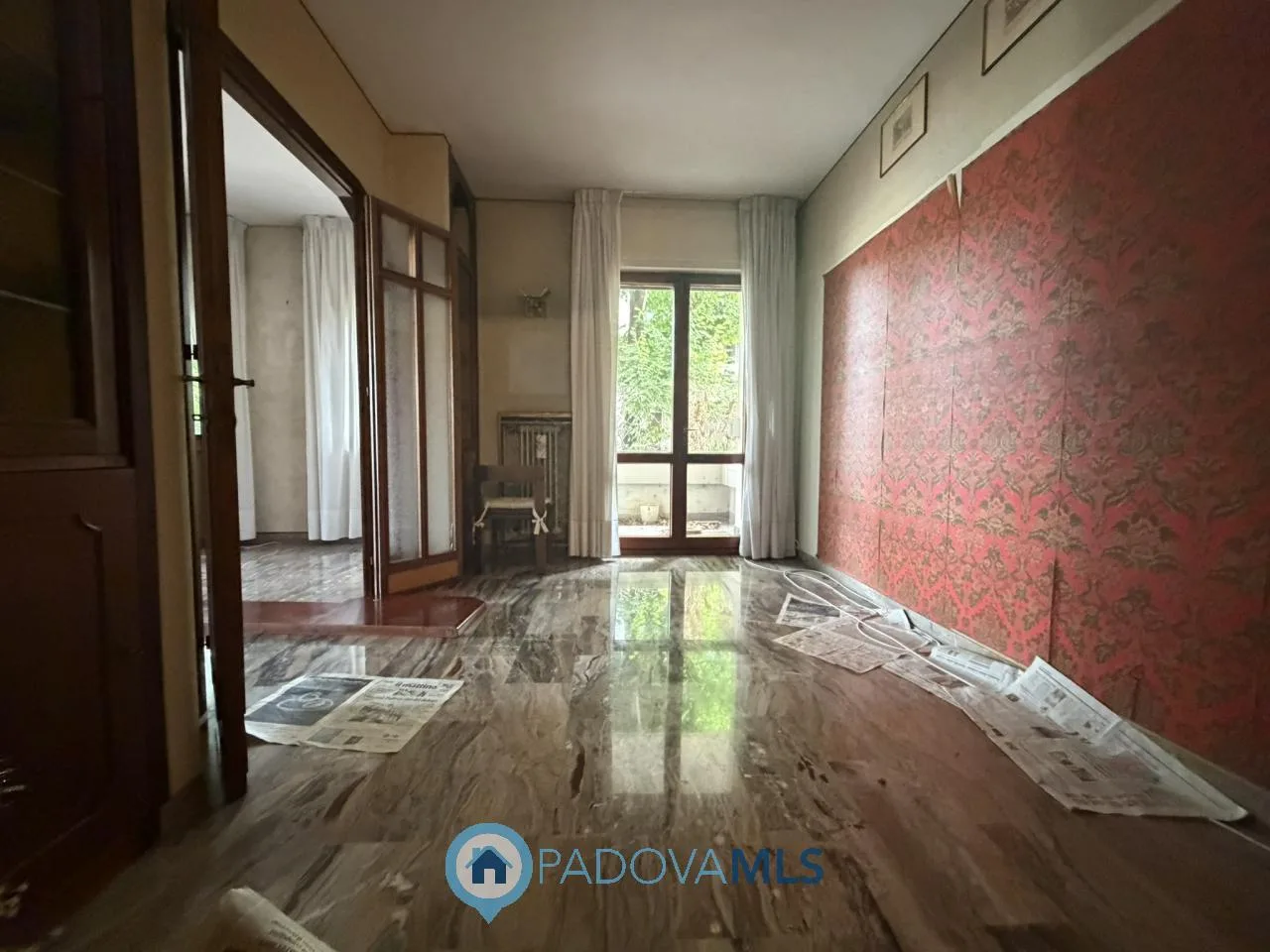 AMPIO APPARTAMENTO DI 190 MQ CON TERRAZZO, GARAGE E CANTINA ZONA SANTA RITA (PD) — foto 13