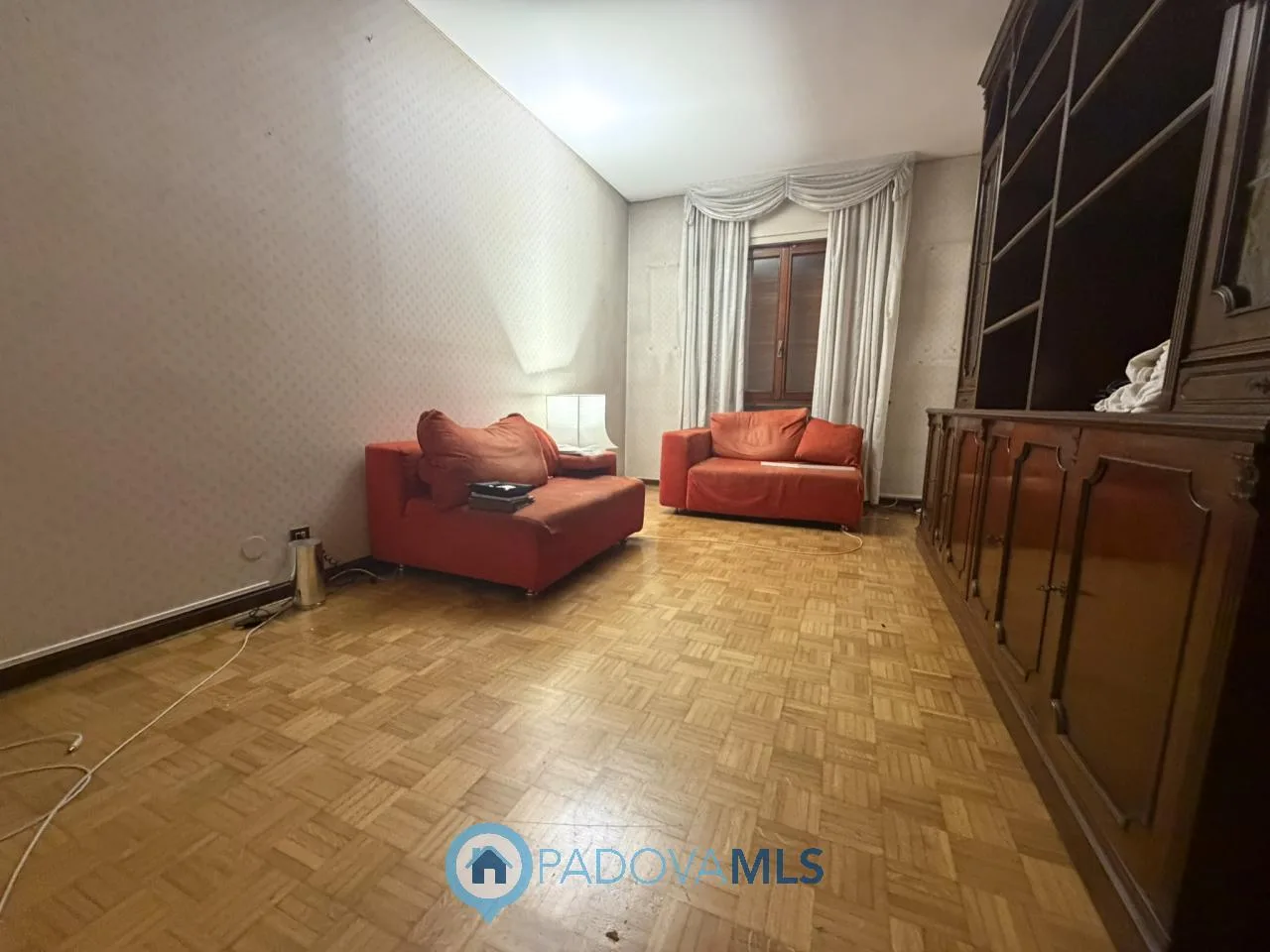 AMPIO APPARTAMENTO DI 190 MQ CON TERRAZZO, GARAGE E CANTINA ZONA SANTA RITA (PD) — foto 16