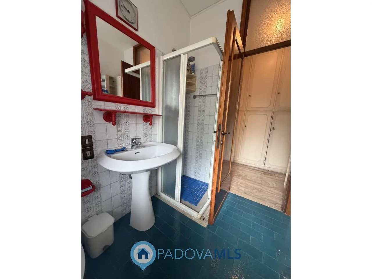 AMPIO APPARTAMENTO DI 190 MQ CON TERRAZZO, GARAGE E CANTINA ZONA SANTA RITA (PD) — foto 22