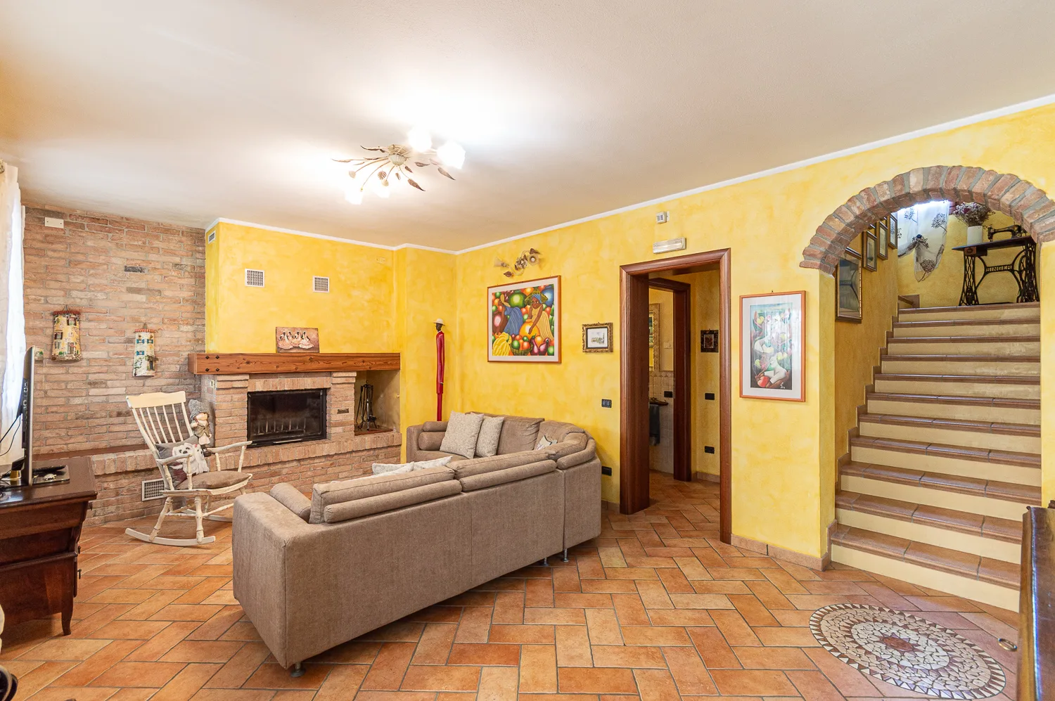 SPLENDIDA PORZIONE DI BIFAMILIARE CON AMPIO GIARDINO PRIVATO A DUE CARRARE (PD) — foto 5
