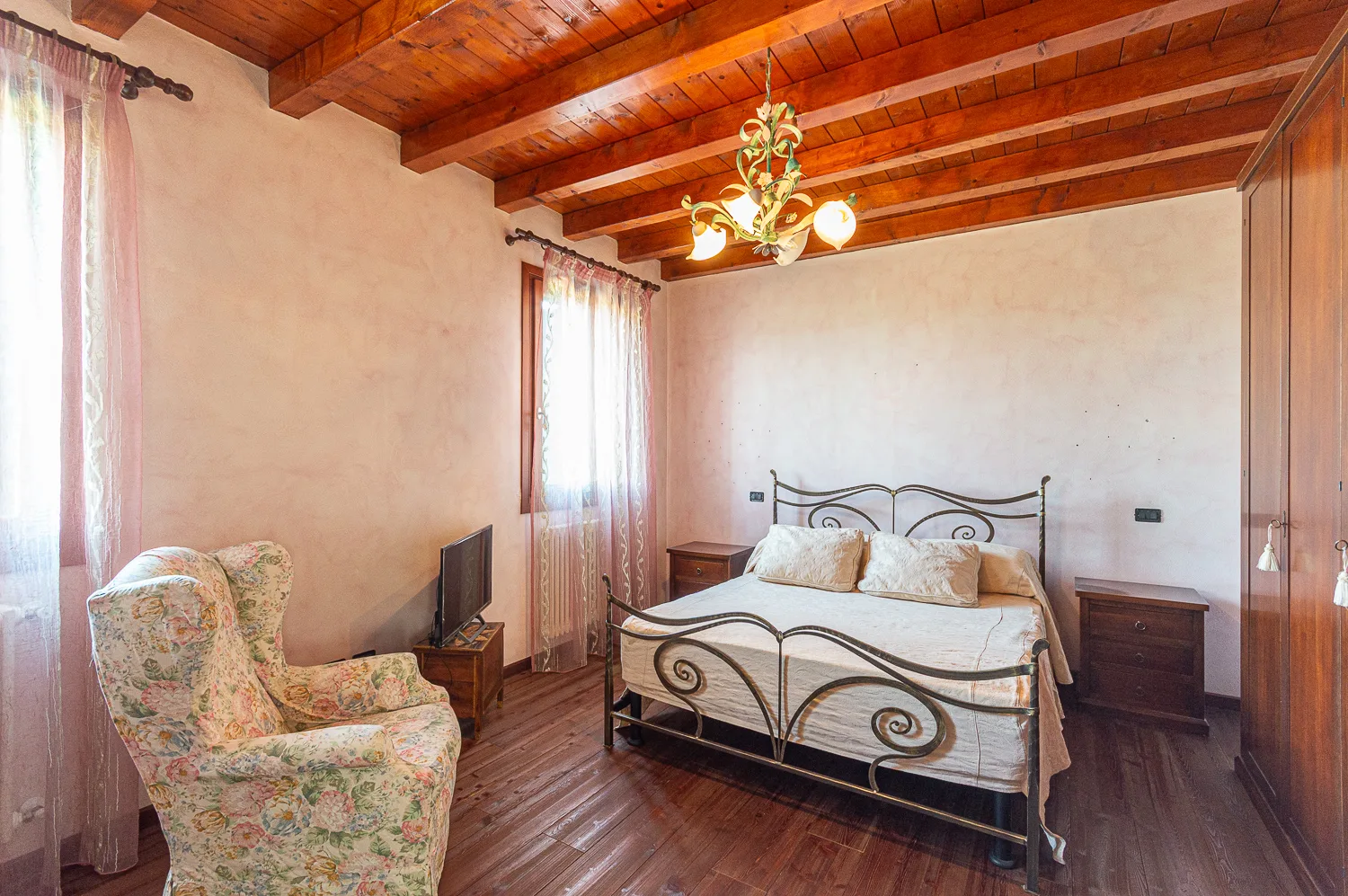 SPLENDIDA PORZIONE DI BIFAMILIARE CON AMPIO GIARDINO PRIVATO A DUE CARRARE (PD) — foto 20