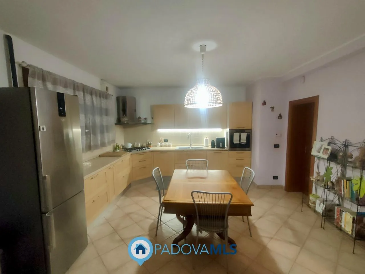 Appartamento con taverna, giardino privato e garage doppio a Noventa Padovana (PD) — foto 13