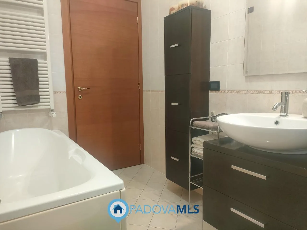 Appartamento con taverna, giardino privato e garage doppio a Noventa Padovana (PD) — foto 19