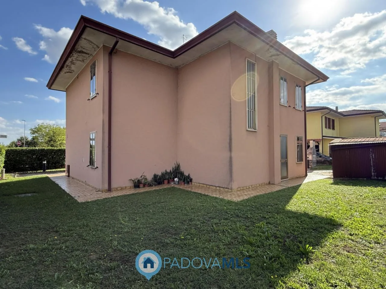 CASA SINGOLA CON AMPIO SCOPERTO A MONTA' (PD) — foto 18