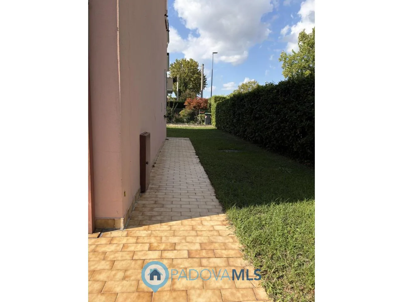 CASA SINGOLA CON AMPIO SCOPERTO A MONTA' (PD) — foto 22