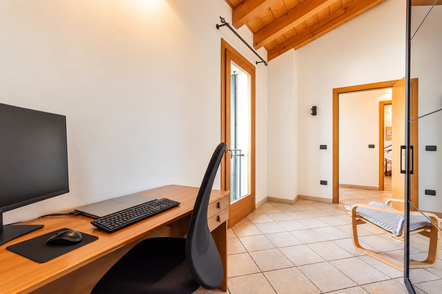 CASA SINGOLA CON AMPIO GIARDINO E TERRENO ANNESSO  — foto 13