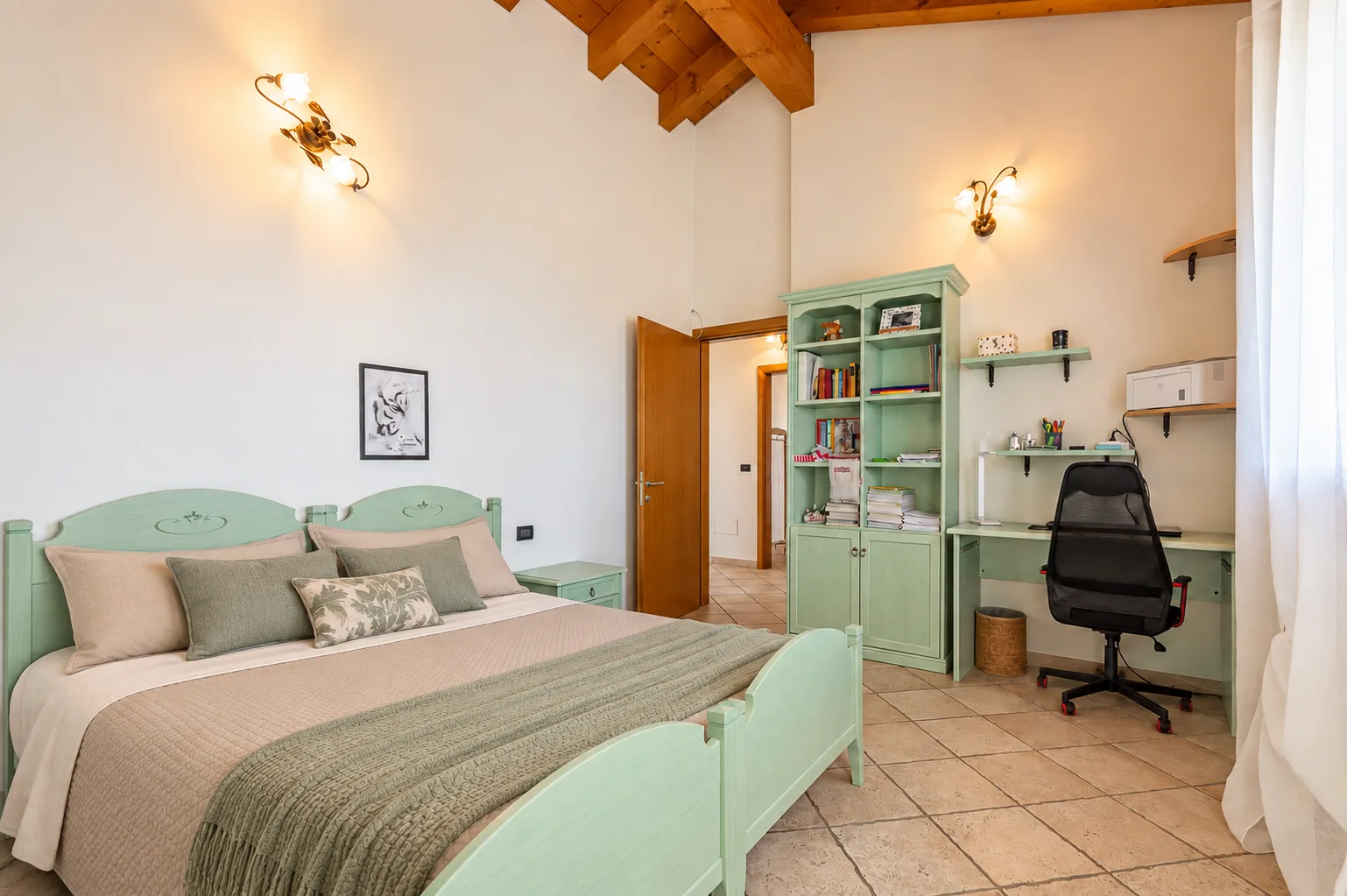 CASA SINGOLA CON AMPIO GIARDINO E TERRENO ANNESSO  — foto 17