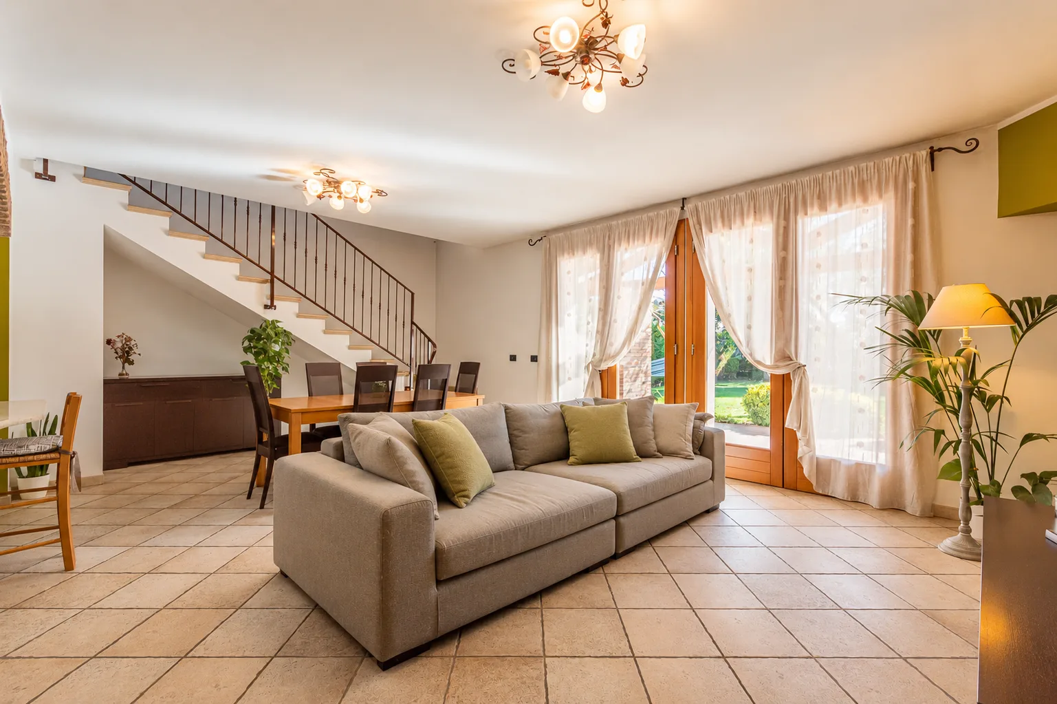 CASA SINGOLA CON AMPIO GIARDINO E TERRENO ANNESSO  — foto 2