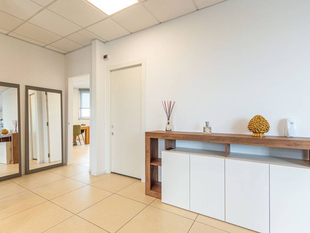 UFFICIO CON AMPIA TERRAZZA– MG TOWER, CORSO STATI UNITI (PD) — foto 12