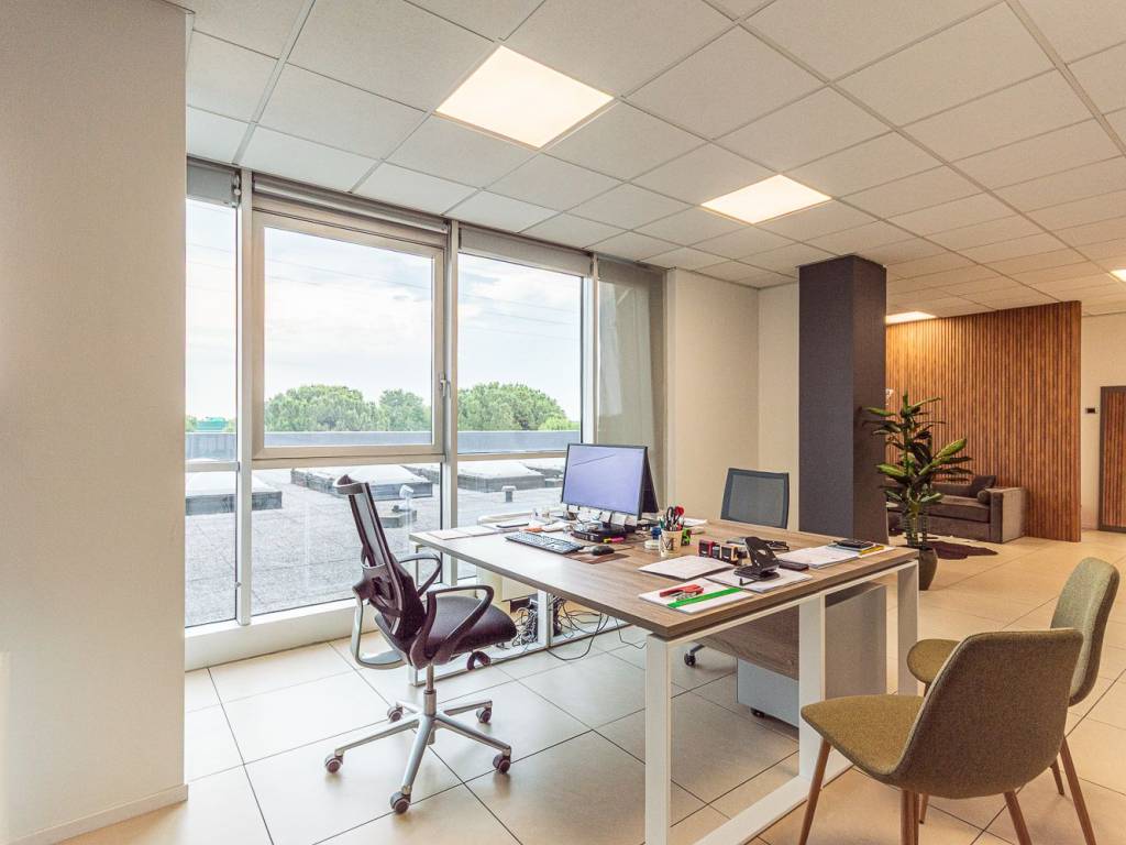 UFFICIO CON AMPIA TERRAZZA– MG TOWER, CORSO STATI UNITI (PD) — foto 17