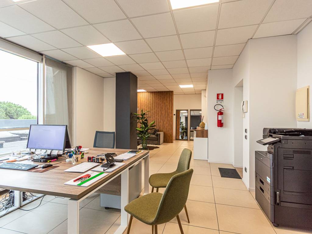 UFFICIO CON AMPIA TERRAZZA– MG TOWER, CORSO STATI UNITI (PD) — foto 18
