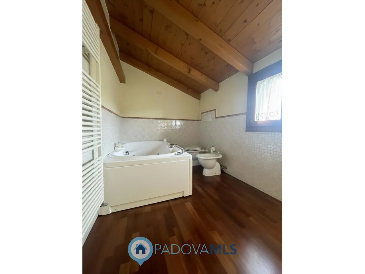 ELEGANTE BIFAMILIARE A RUBANO (PD) — foto 16