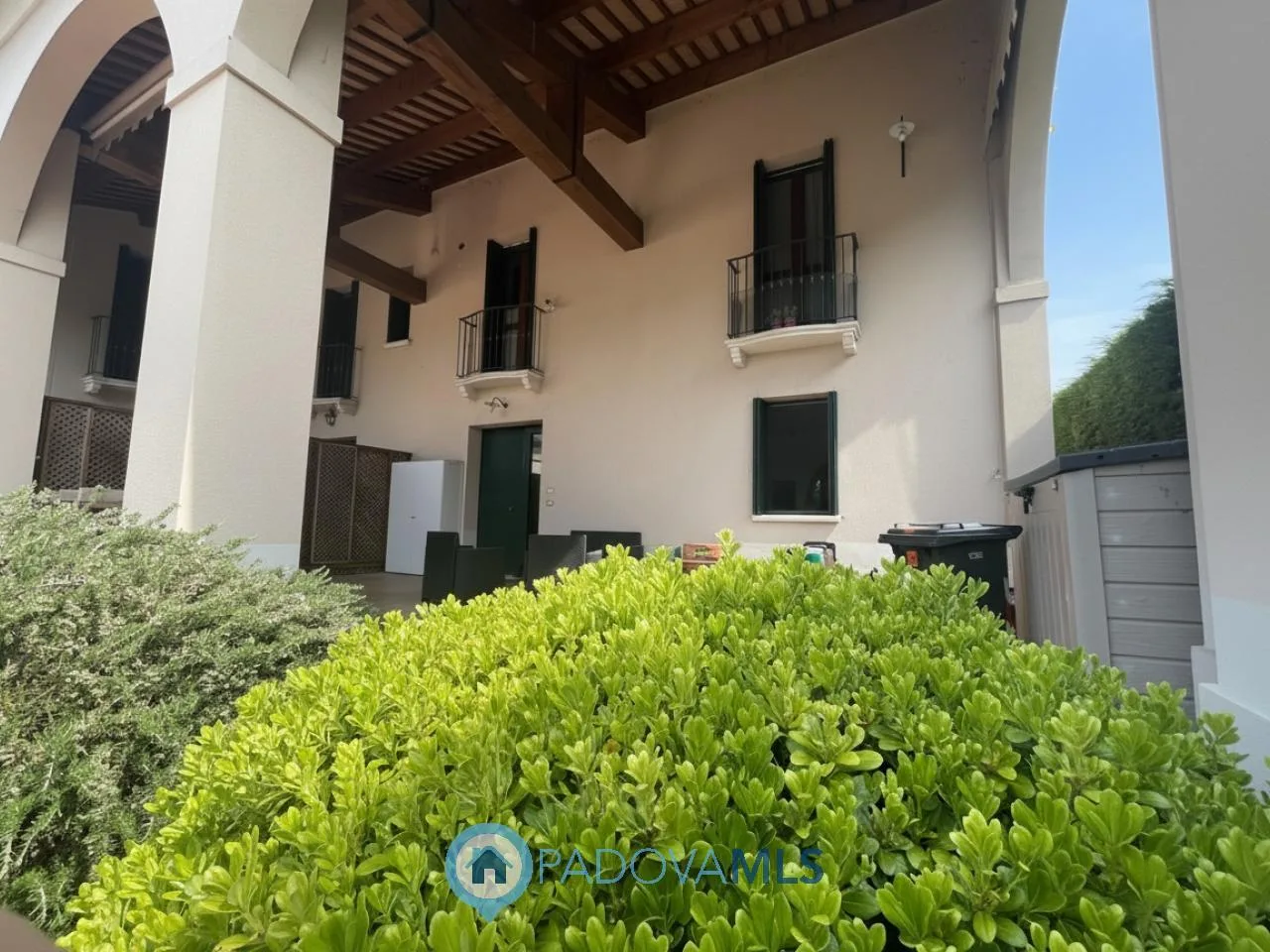 ELEGANTE BIFAMILIARE A RUBANO (PD) — foto 25