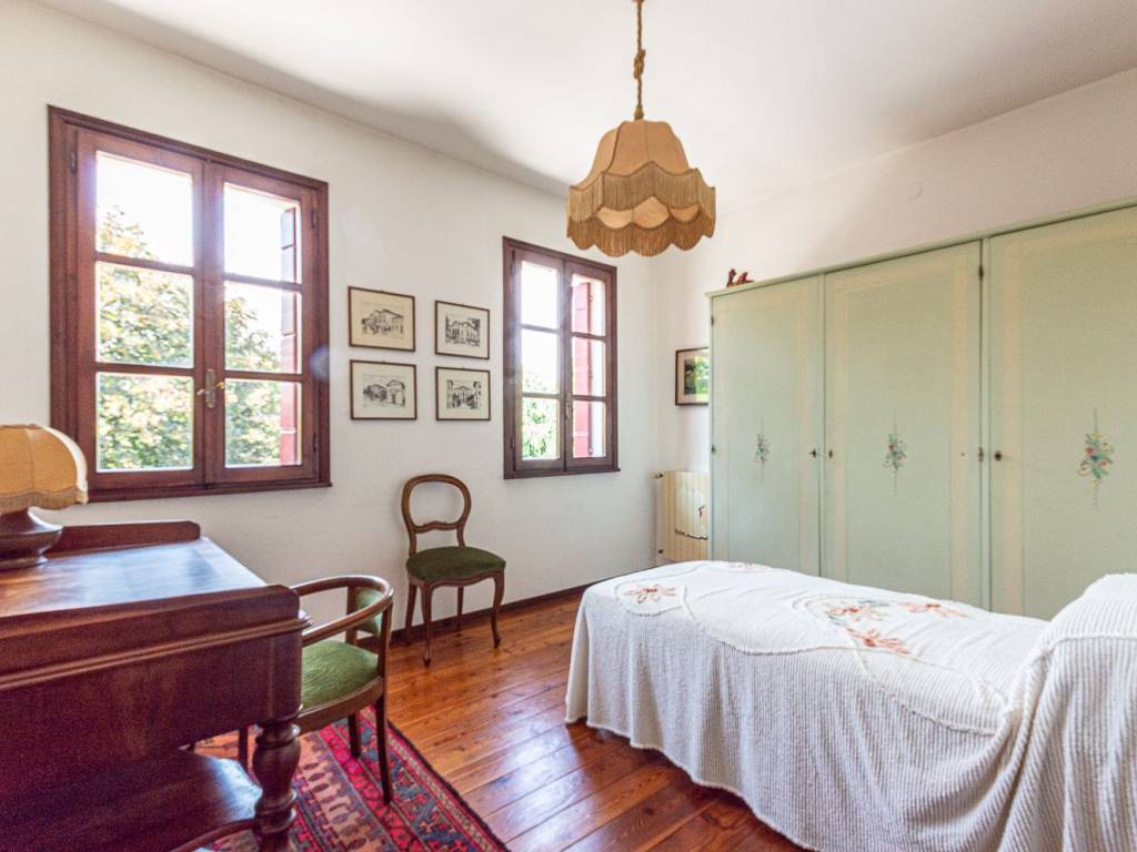CASA DI CAMPAGNA IMMERSA IN UN'OASI DI 2000 MQ DI VERDE — foto 16