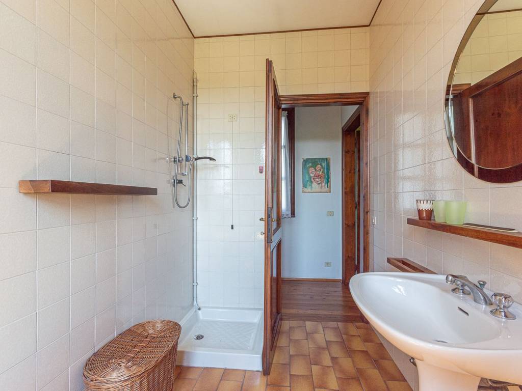 CASA DI CAMPAGNA IMMERSA IN UN'OASI DI 2000 MQ DI VERDE — foto 24