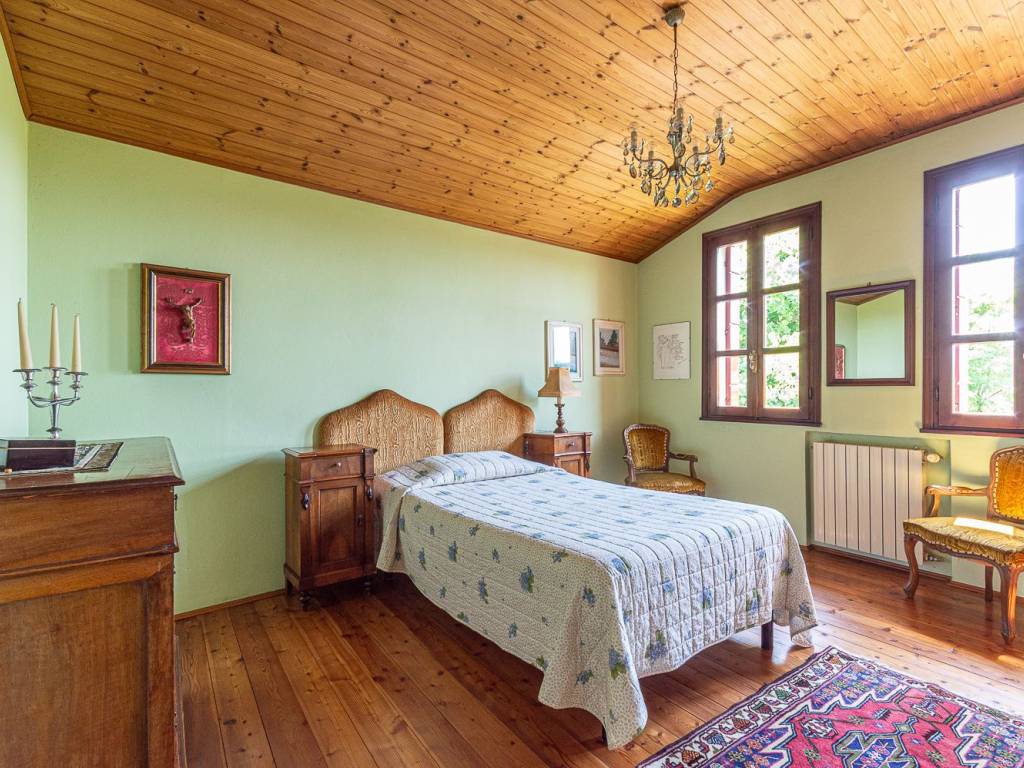CASA DI CAMPAGNA IMMERSA IN UN'OASI DI 2000 MQ DI VERDE — foto 25