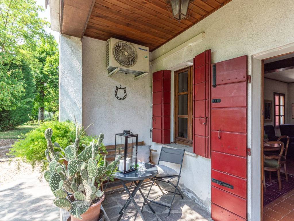 CASA DI CAMPAGNA IMMERSA IN UN'OASI DI 2000 MQ DI VERDE — foto 27
