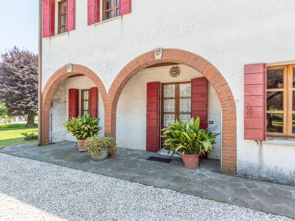 CASA DI CAMPAGNA IMMERSA IN UN'OASI DI 2000 MQ DI VERDE — foto 40