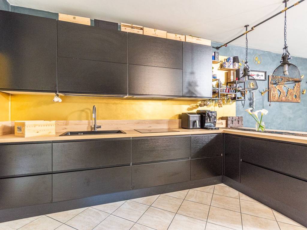APPARTAMENTO LOCATO A REDDITO – OTTIMO INVESTIMENTO — foto 2